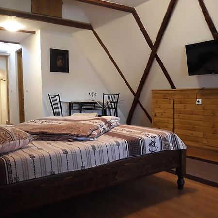 Casa Marcus Apartman Segesvár Szoba fotó